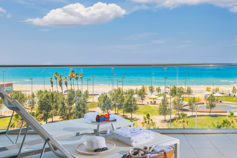 Save 15% & Enjoy a Free Stay for One Child