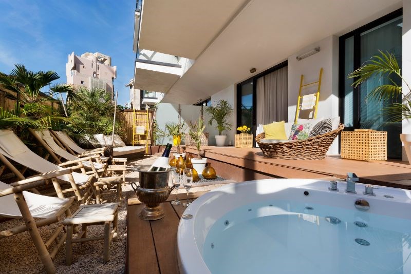 Tu B'Av Package | 15% Off Spa + Wine