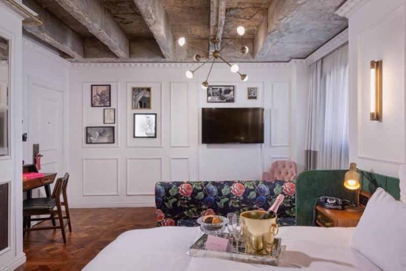 Tu B'Av Package | 15% Off Spa + Wine