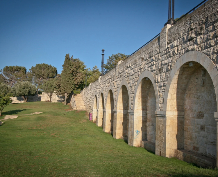 טיילת שרובר (ארמון הנציב)