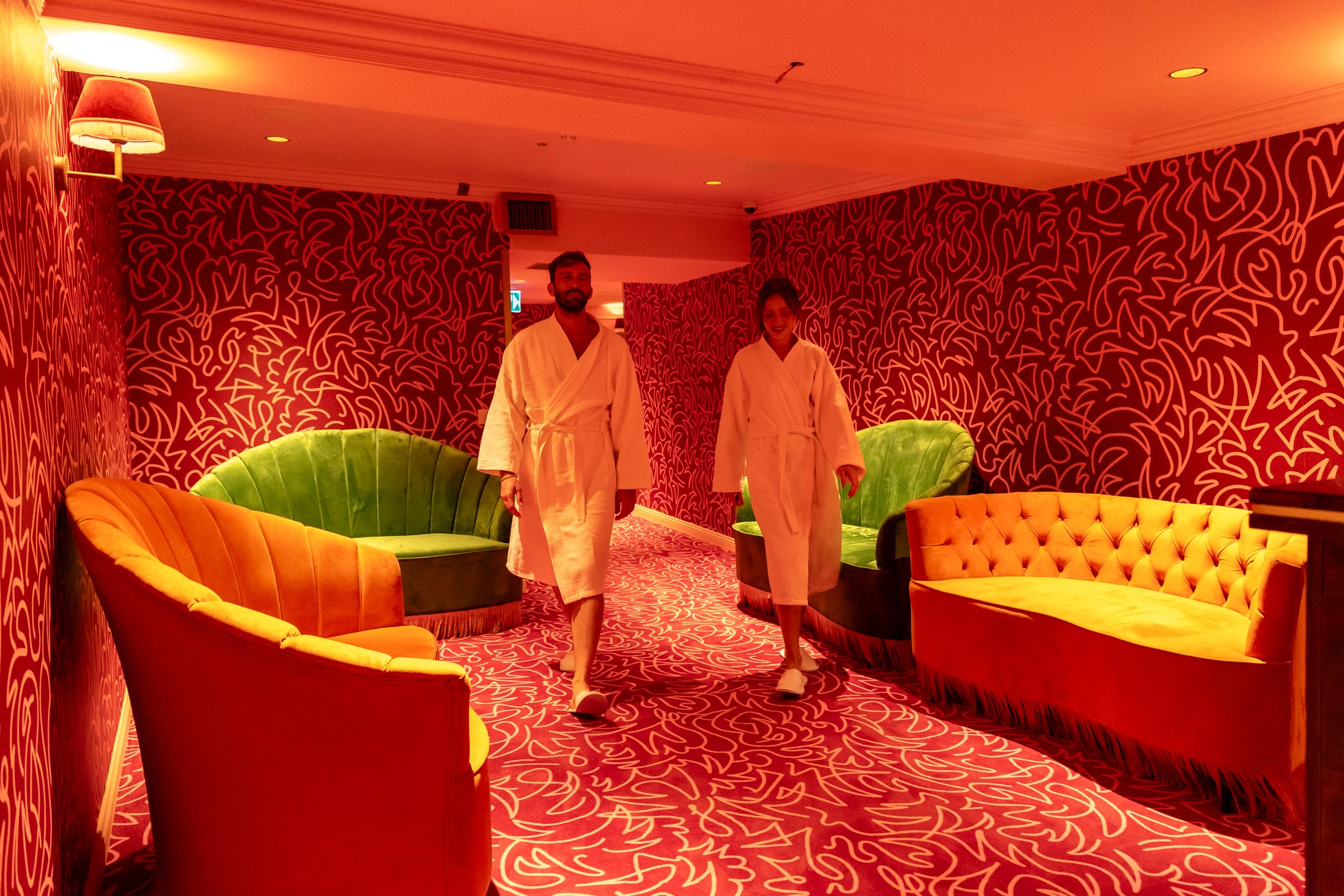 SPA PLAY LEVONTIN