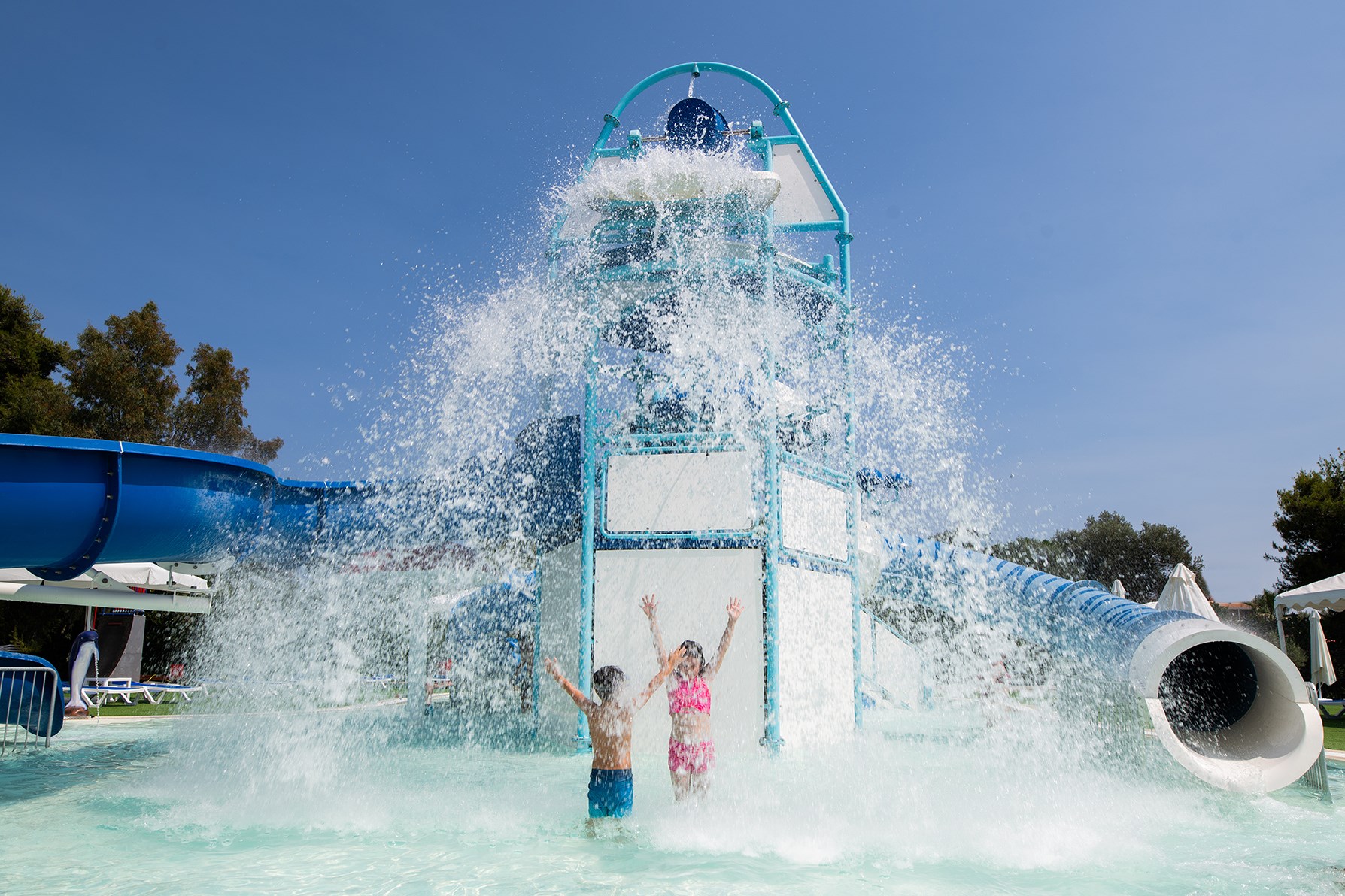 מתחם המים לילדים Brown Beach Evia Island