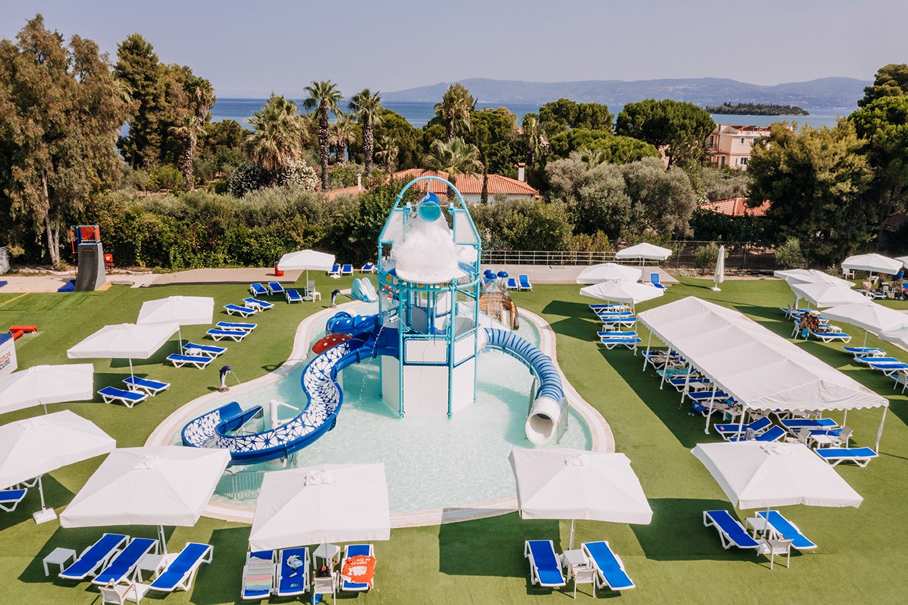 פארק המים Brown Beach Evia Island