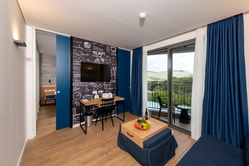 executivesuite1-2-1